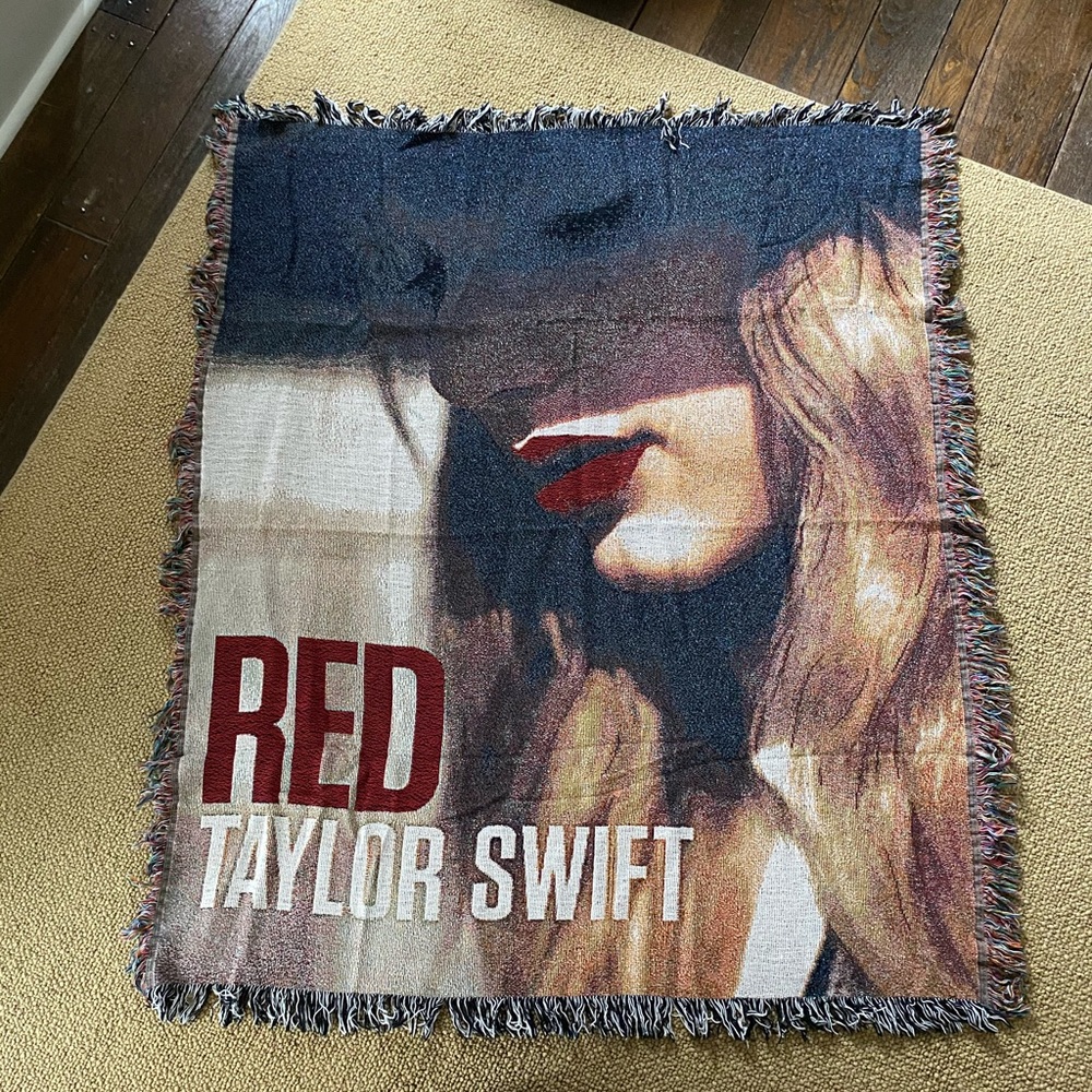 Taylor Swift Blanket